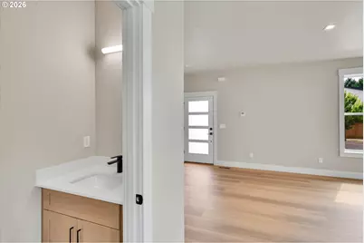8819 SW 176th Ave, Beaverton, OR 97007 - Photo 4