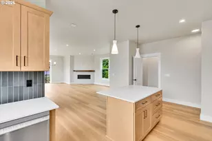 8819 SW 176th Ave, Beaverton, OR 97007 - Photo 10
