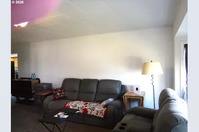 2075 Johnson St, North Bend, OR 97459 - Photo 12