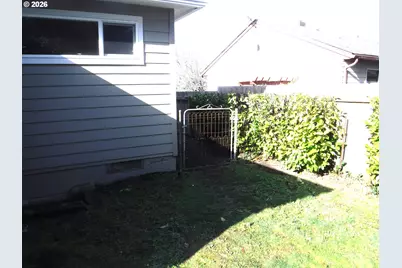 2075 Johnson St, North Bend, OR 97459 - Photo 22