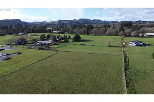 12655 NE Greenleaf Dr, Newberg, OR 97132 - Photo 2