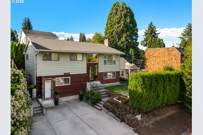 8325 SW Terwilliger Blvd, Portland, OR 97219 - Photo 1