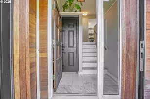 8325 SW Terwilliger Blvd, Portland, OR 97219 - Photo 6