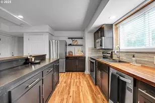 8325 SW Terwilliger Blvd, Portland, OR 97219 - Photo 16