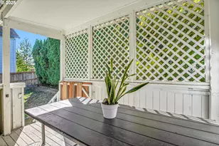 8325 SW Terwilliger Blvd, Portland, OR 97219 - Photo 30