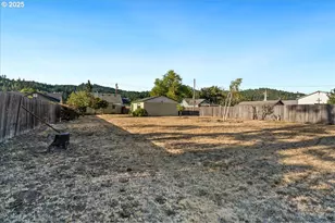 47578 School St, Oakridge, OR 97463 - Photo 18