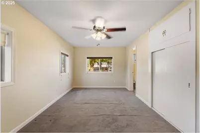 47578 School St, Oakridge, OR 97463 - Photo 8