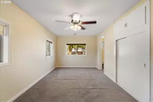 47578 School St, Oakridge, OR 97463 - Photo 8