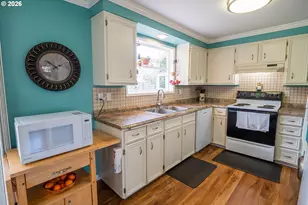 4483 Thunderbird St, Eugene, OR 97404 - Photo 8