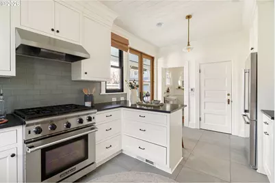 1523 SE Taylor St, Portland, OR 97214 - Photo 14