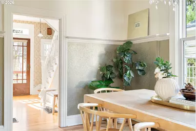 1523 SE Taylor St, Portland, OR 97214 - Photo 8