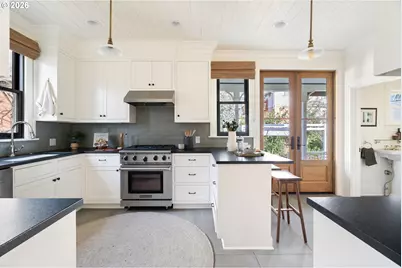 1523 SE Taylor St, Portland, OR 97214 - Photo 12