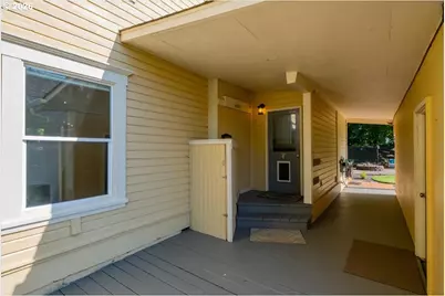 27536 Pearl St, Brownsville, OR 97327 - Photo 6