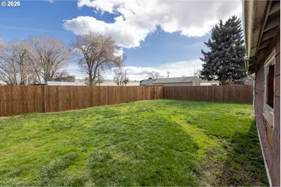 758 Pleasant Ct, The Dalles, OR 97058 - Photo 12