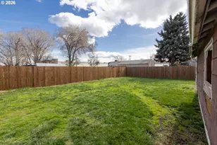 758 Pleasant Ct, The Dalles, OR 97058 - Photo 12