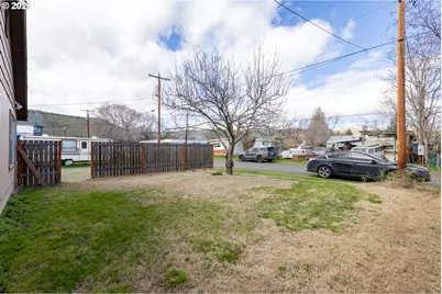758 Pleasant Ct, The Dalles, OR 97058 - Photo 8