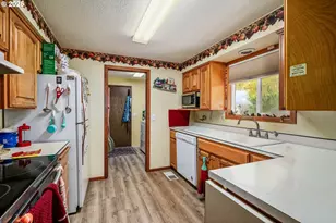 3113 Jackson St, Albany, OR 97322 - Photo 14