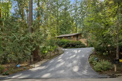 4910 SW Humphrey Park Rd, Portland, OR 97221 - Photo 1