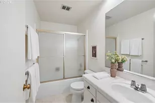 4910 SW Humphrey Park Rd, Portland, OR 97221 - Photo 28