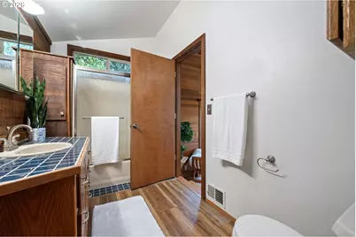 2050 McLean Blvd, Eugene, OR 97405 - Photo 32