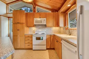 181 W Sitka St, Cannon Beach, OR 97110 - Photo 8