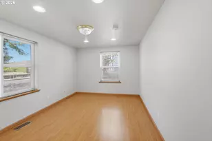 1002 Jq Adams St, Oregon City, OR 97045 - Photo 10