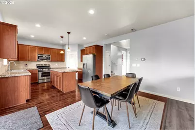 204 N 38th Pl, Ridgefield, WA 98642 - Photo 14