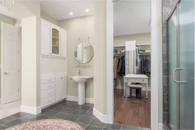 2808 Edgewater Dr, Eugene, OR 97401 - Photo 32