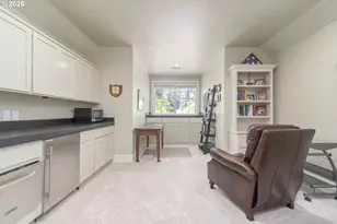 2808 Edgewater Dr, Eugene, OR 97401 - Photo 38