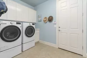 2808 Edgewater Dr, Eugene, OR 97401 - Photo 22