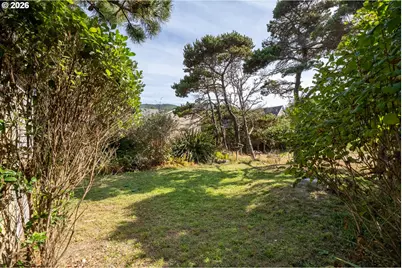 26135 Beach Dr, Rockaway Beach, OR 97136 - Photo 22