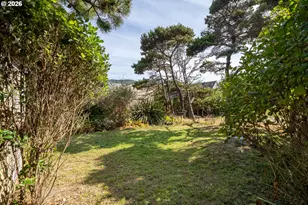 26135 Beach Dr, Rockaway Beach, OR 97136 - Photo 22