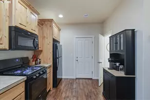 7405 NW 1st Pl, Vancouver, WA 98665 - Photo 14