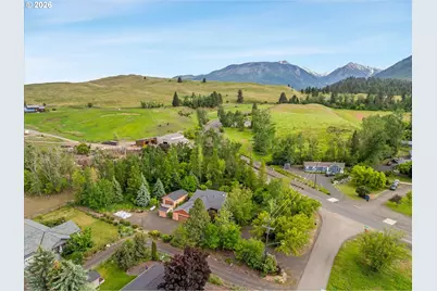 710 S East St, Joseph, OR 97846 - Photo 4