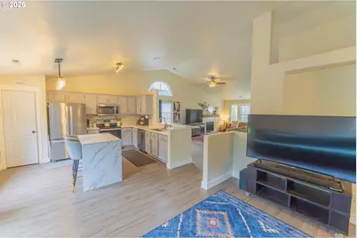 8409 NE 15th St, Vancouver, WA 98664 - Photo 14