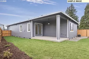 15224 S E Towers Ter, Milwaukie, OR 97267 - Photo 2