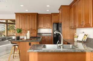 2369 Palisades Crest Dr, Lake Oswego, OR 97034 - Photo 14