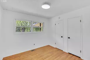 18135 SE Lincoln St, Portland, OR 97233 - Photo 16