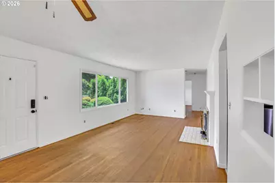 18135 SE Lincoln St, Portland, OR 97233 - Photo 4