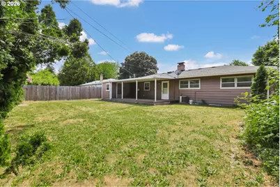 18135 SE Lincoln St, Portland, OR 97233 - Photo 22