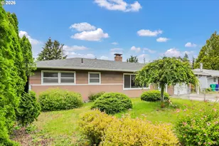 18135 SE Lincoln St, Portland, OR 97233 - Photo 2