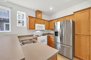 1651 Hamlet Ln, Eugene, OR 97402 - Photo 6