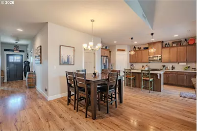 1707 NW 27th Ave, Battle Ground, WA 98604 - Photo 2