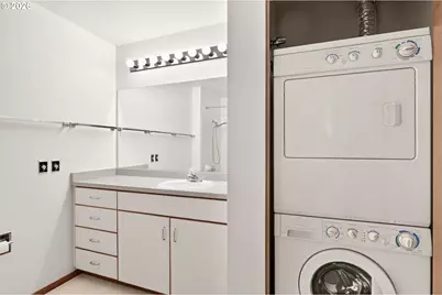 1710 S Harbor Way #C-307, Portland, OR 97201 - Photo 14