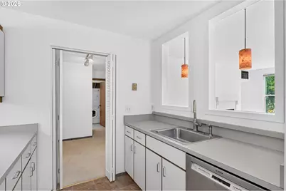 1710 S Harbor Way #C-307, Portland, OR 97201 - Photo 8