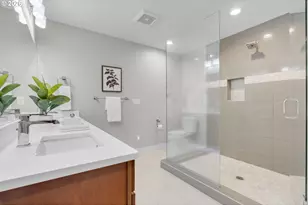2104 SW Iowa St, Portland, OR 97239 - Photo 22