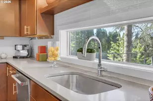 2104 SW Iowa St, Portland, OR 97239 - Photo 10
