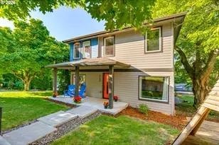 2104 SW Iowa St, Portland, OR 97239 - Photo 2