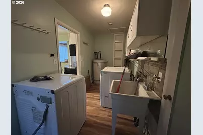 8054 SE Reedway St, Portland, OR 97206 - Photo 10