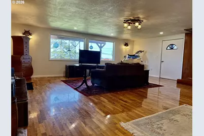 407 S Empire Blvd, Coos Bay, OR 97420 - Photo 6